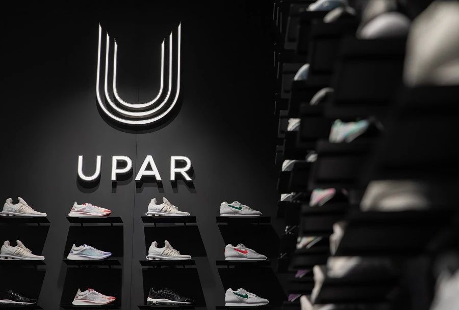 商业照明,上海UPAR跑步运动鞋旗舰店-店面空间设计运用灯光分享,室内设计