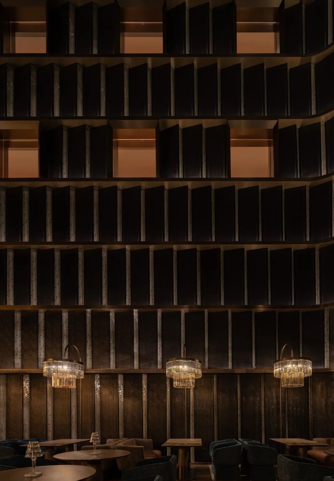 线性灯,造型灯,上海陆家嘴桔子水晶酒店灯光设计